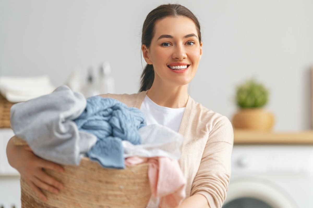 woman-is-doing-laundry.jpg